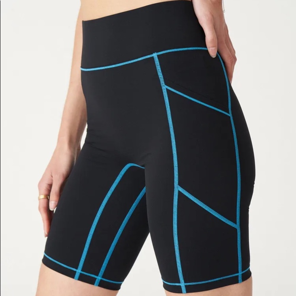 All Access by Bandier High Waisted Center Stage Pocket Short